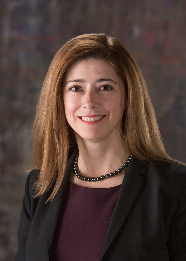 studioportraitswinnipeg-shannonprudhomme-doctorsmanitoba-president-2017-2018-winnipegphotographer-photographybymichele