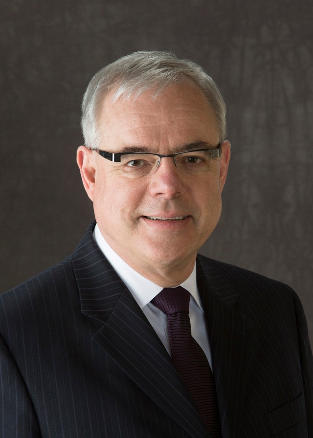 studioportraitswinnipeg-terrybabick-cmahonorarymember-winnipegphotographer-photographybymichele