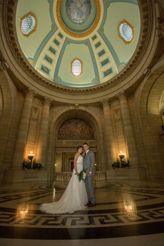 professionalphotographerinwinnipeg-weddingphotographer-winnipegweddings-photographybymichele