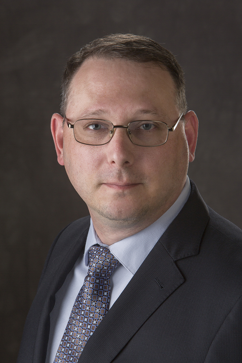 marccorier-ombudsman-winnipegportraitphotographer-photographybymichele-businessportraits-downtownwinnipeg-