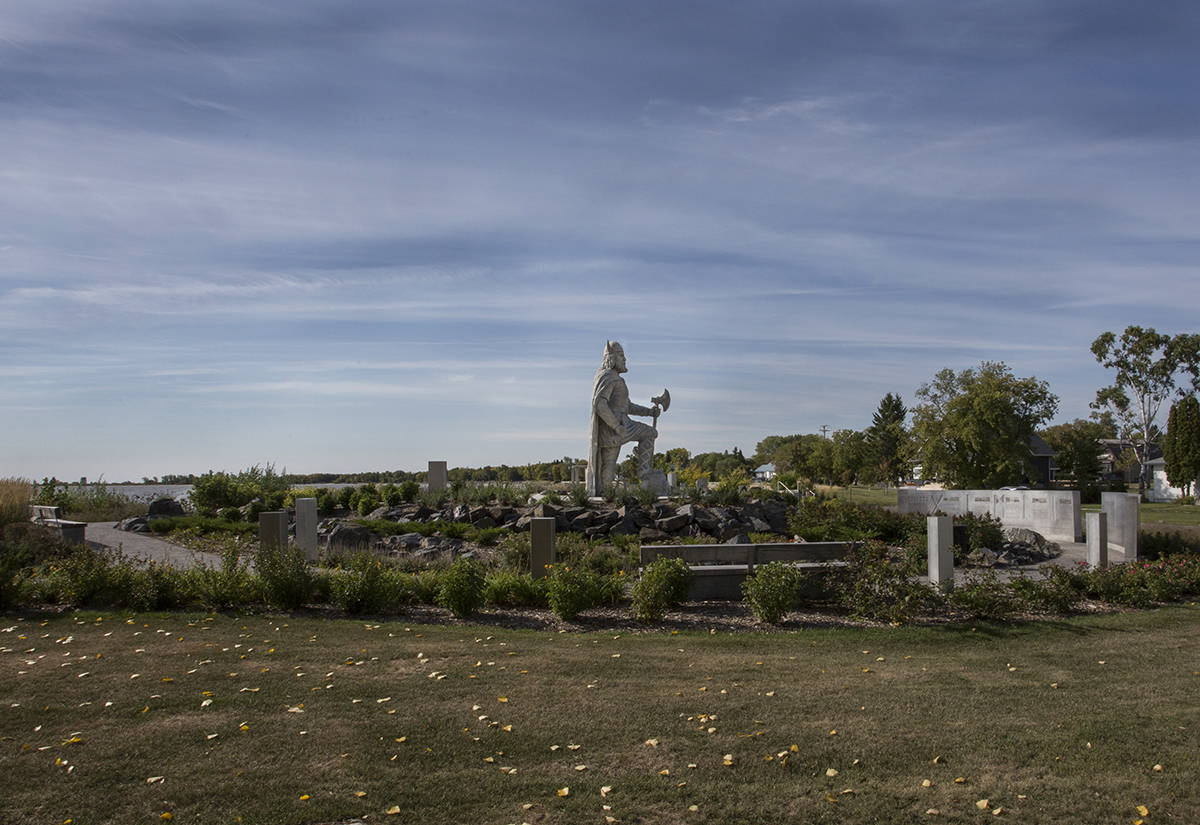 vikingparkgimli-innovativelaserworks-commericalphotographer-photographybymichele